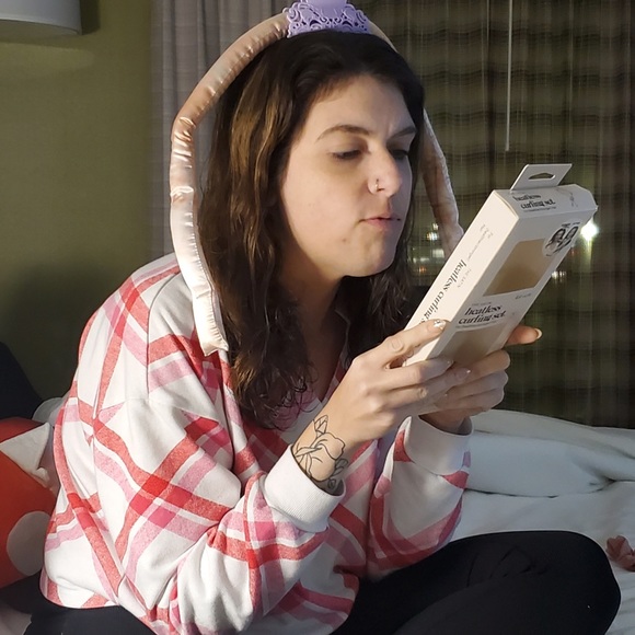 Meet your seller💕 - Picture 5 of 13